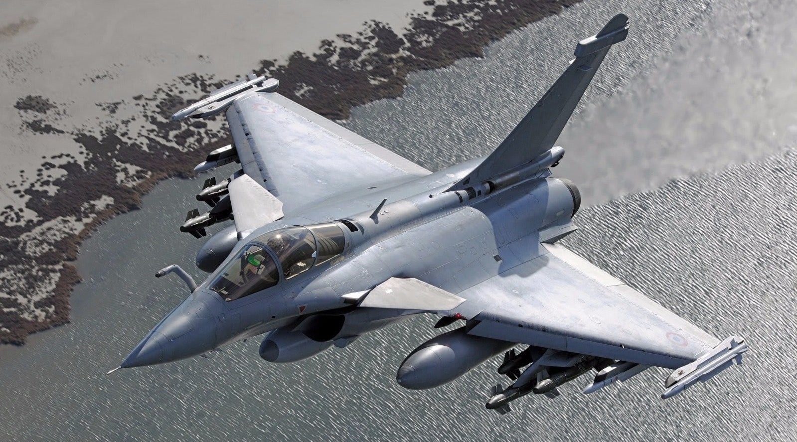 Fransa’dan Rafale savaş uçağı atılımı