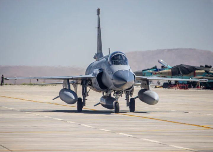 Irak, Pakistan ve Çin Ortak Yapımı JF-17 Savaş Uçaklarına Talip