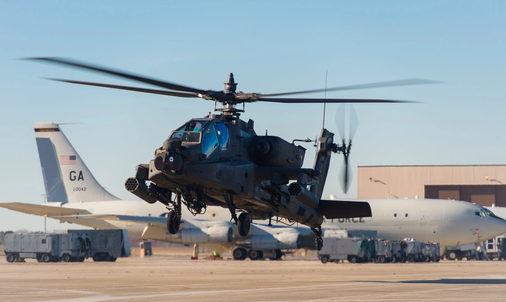 Polonya, ABD’den Apache Longbow Taarruz Helikopterleri Kiraladı