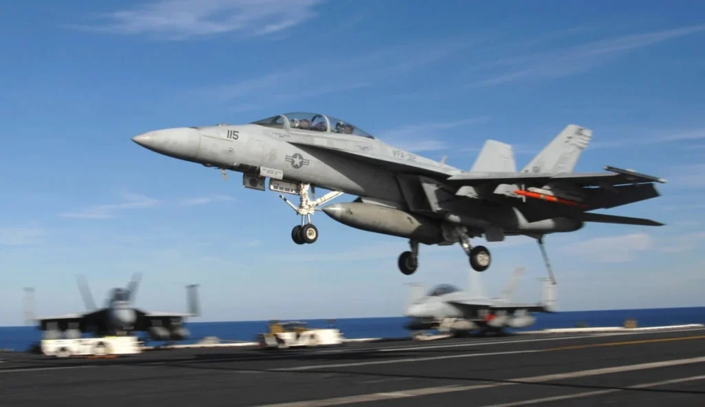 f/a-18 abd savaş uçağı