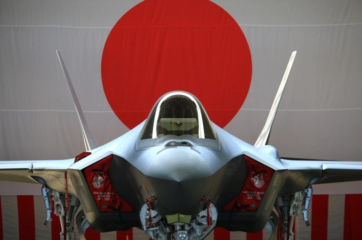 Japonya, ABD’den Yeni F-35 Lightning Savaş Uçaklarını Teslim Aldı