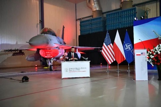 Polonya, F-16 Filosunu Viper Konfigürasyonuna Modernize Ediyor