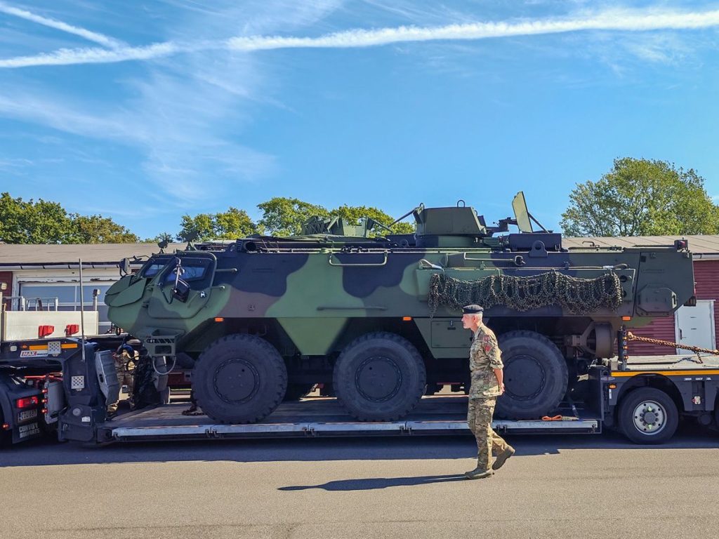 Danimarka Silahlı Kuvvetleri İlk Patria 6×6 Zırhlı Personel Taşıyıcılarını Teslim Aldı
