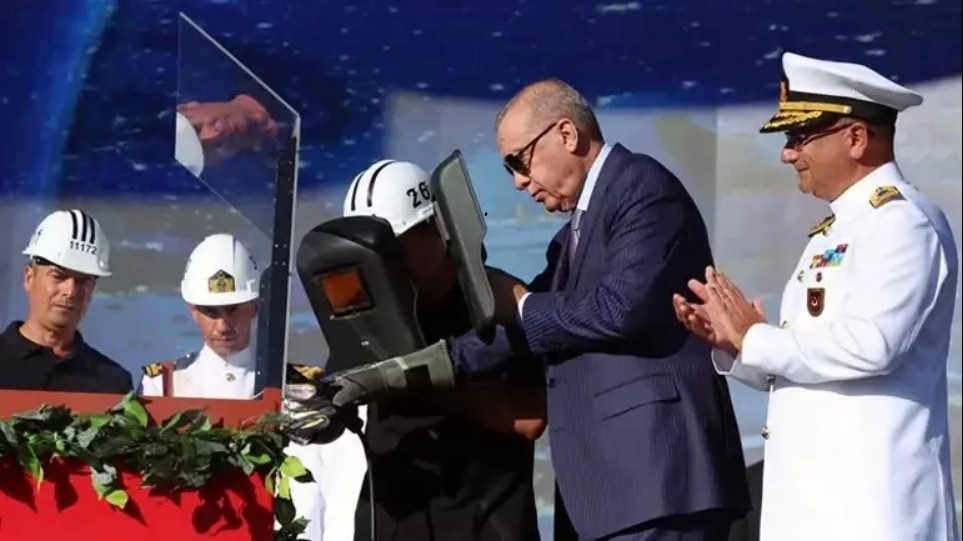 Fransız Le Figaro Gazetesi: "Türkiye Savaş Uçağı Gemileriyle Akdeniz'in Lideri Olacak!"