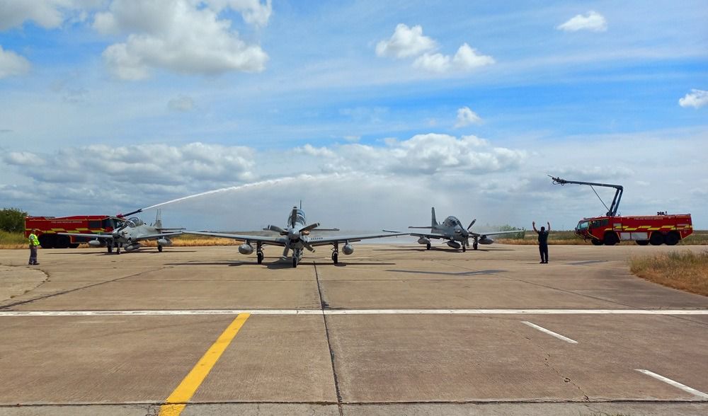 Portekiz Hava Kuvvetleri'nin İlk A-29N Super Tucano Uçağı OGMA Tesislerine Ulaştı