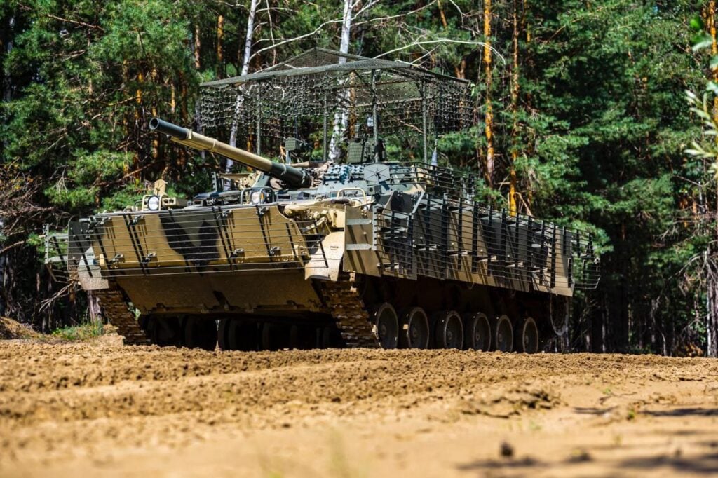 Rus ordusuna teslim edilen yeni BMP-3 zırhlıları cephe hattında neleri değiştirecek