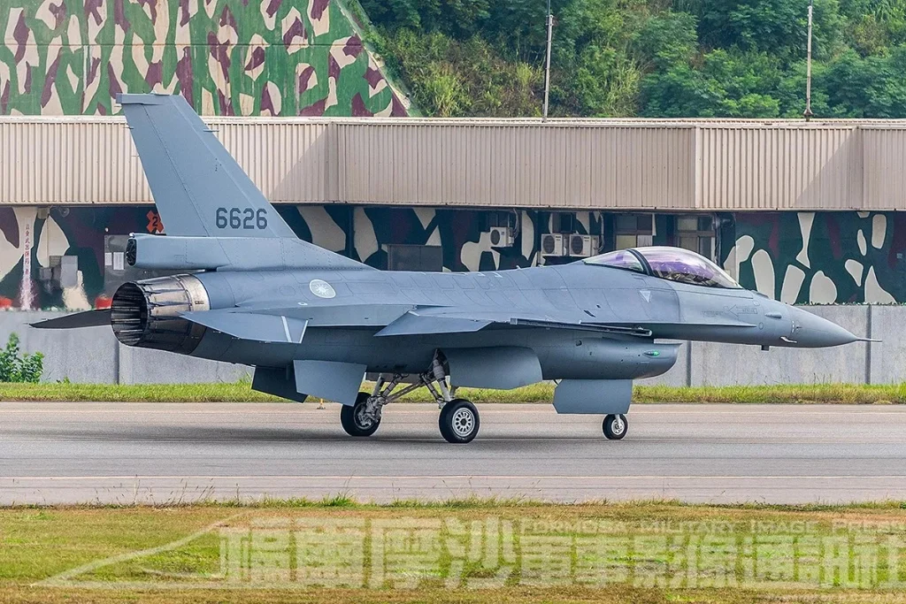 Tayvan’ın yeni F-16 Blok 70 savaş uçakları ne zaman göklerde olacak