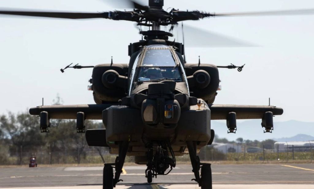 Gökyüzünün yeni hakimleri teslim edildi! Avustralya'nın yeni AH-64E Apache helikopterleri hangi kritik göreve hazırlanıyor?
