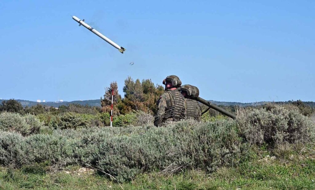 Ukrayna savaşında adını duyuran Piorun füzelerinin üretimi nasıl artırıldı ve Polonya günde kaç adet üretiyor