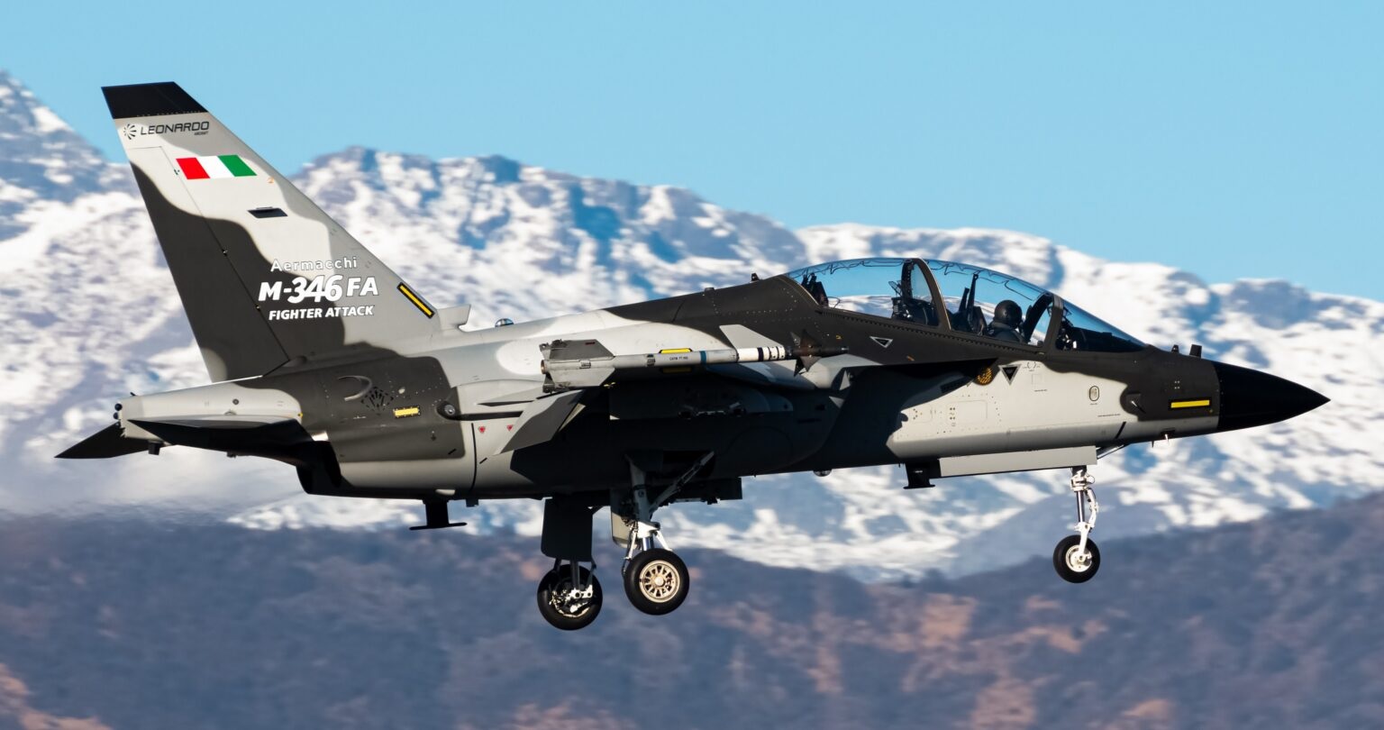 Kanada gökyüzündeki yeni gücü için neden İtalyan M-346 jetlerini seçti?