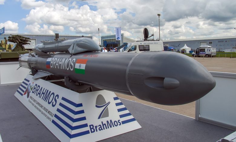 Tayland denizdeki dengeleri değiştirecek Hindistan yapımı BrahMos füzelerini neden almak istiyor