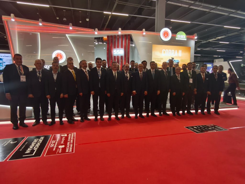 Polonya'da 34. Uluslararası Savunma Sanayi Fuarı'nda Aselsan Tarih Yazıyor Polonya'da 34. Uluslararası Savunma Sanayi Fuarı'nda Aselsan Tarih Yazıyor