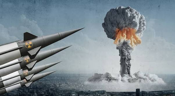Tactical Nuclear weapons: The dangerous line between deterrence and global catastrophe Tactical Nuclear weapons: The dangerous line between deterrence and global catastrophe